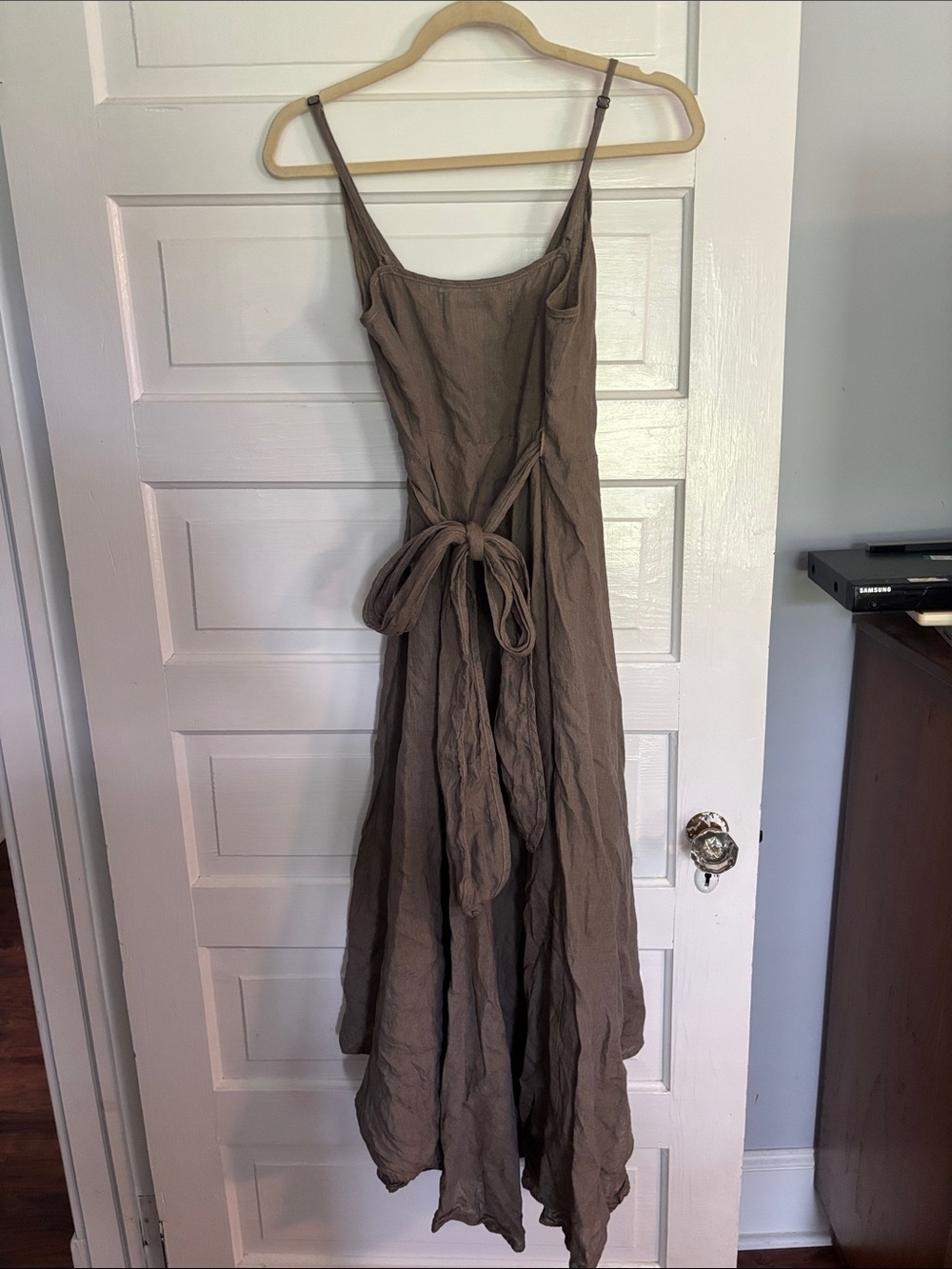 Claude Tulum Luxury Linen Wrap Midi Dress — Sleeveless V-Neck - Picture 4 of 4